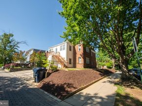 2241 40TH Place NW, Washington DC 20007