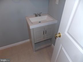 2529 N Napa Street, Philadelphia PA 19132