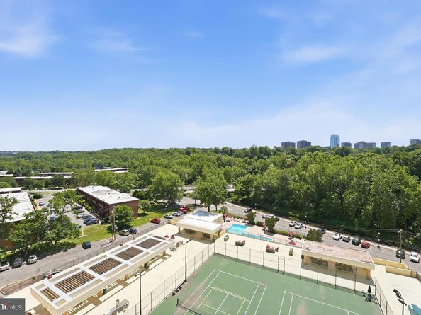 4500 S Four Mile Run Drive 821, Arlington VA 22204
