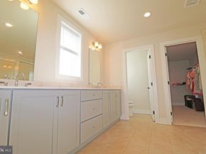 405 Chestnut Way, King Of Prussia PA 19406