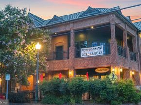 125 Market Square NW 4, Vienna VA 22180