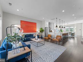 125 Market Square NW 4, Vienna VA 22180