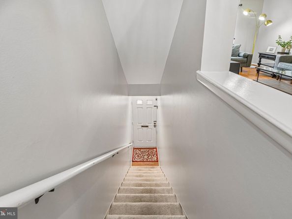 4618 28TH Road S B, Arlington VA 22206