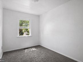 2 Horseshoe Circle, Horsham PA 19044