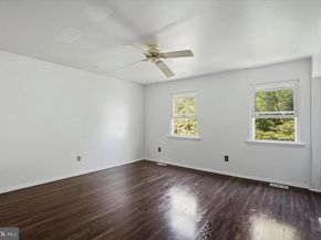 2 Horseshoe Circle, Horsham PA 19044