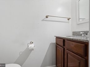 2 Horseshoe Circle, Horsham PA 19044