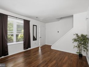 2 Horseshoe Circle, Horsham PA 19044
