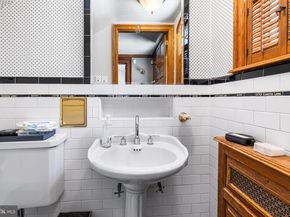 1670 Cloverly, Jenkintown PA 19046