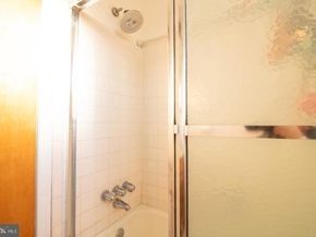 2942 Anzac Avenue, Abington PA 19001