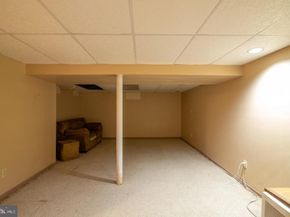 2942 Anzac Avenue, Abington PA 19001