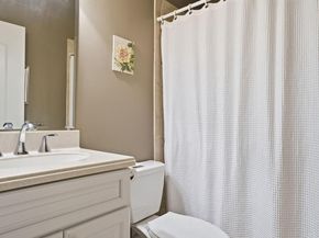 4 Legacy Oaks Drive, Richboro PA 18954