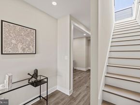 824 18TH Street NE 10, Washington DC 20002