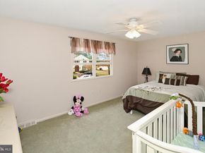 132 Roy Lane, Huntingdon Valley PA 19006
