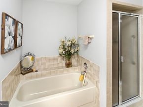 132 Roy Lane, Huntingdon Valley PA 19006