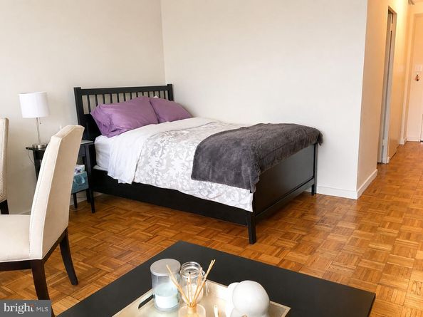 604 S Washington Square 713, Philadelphia PA 19106