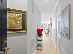 171 Somervelle Street 211, Alexandria VA 22304