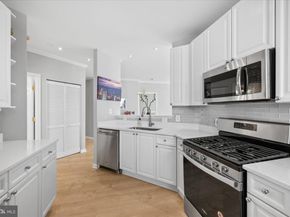 171 Somervelle Street 211, Alexandria VA 22304