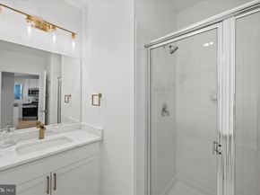 171 Somervelle Street 211, Alexandria VA 22304