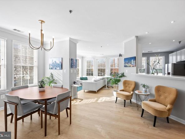 171 Somervelle Street 211, Alexandria VA 22304