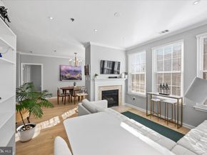 171 Somervelle Street 211, Alexandria VA 22304