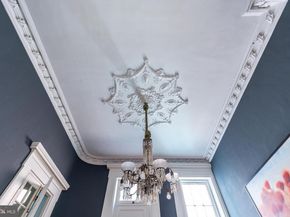 1805 Spruce Street, Philadelphia PA 19103