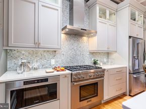 1805 Spruce Street, Philadelphia PA 19103