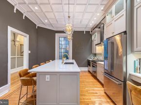 1805 Spruce Street, Philadelphia PA 19103