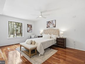 2850 Dover Lane 201, Falls Church VA 22042