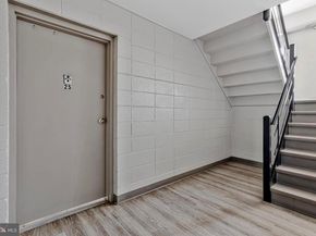 204 Park Terrace Court SE 25, Vienna VA 22180