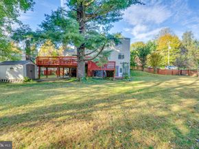 2851 Edgelea Road, Vienna VA 22181