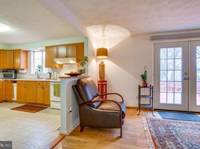 2851 Edgelea Road, Vienna VA 22181