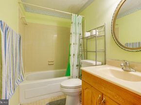 2851 Edgelea Road, Vienna VA 22181