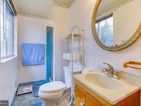 2851 Edgelea Road, Vienna VA 22181