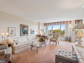 1001 City Ave. W1004, Wynnewood PA 19096