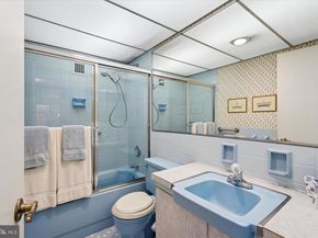 1001 City Ave. W1004, Wynnewood PA 19096