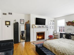 131 Pine Street, Philadelphia PA 19106