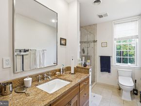 131 Pine Street, Philadelphia PA 19106