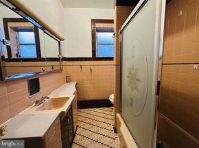 2305 S 9TH Street, Philadelphia PA 19148