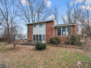 5607 Iona Way, Alexandria VA 22312
