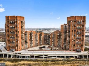 2138 Harmon Cove Tower 2138, Secaucus NJ 07094
