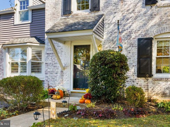 702 Glendalough Road, Erdenheim PA 19038