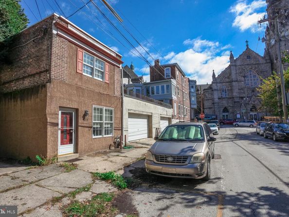 4275 Silverwood Street, Philadelphia PA 19127