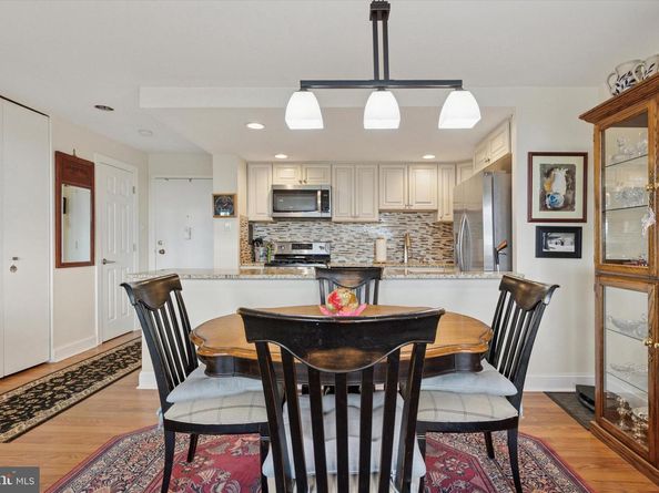 100 West Avenue 609 SOUTH/F9, Jenkintown PA 19046