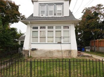 307 E Cheltenham Avenue