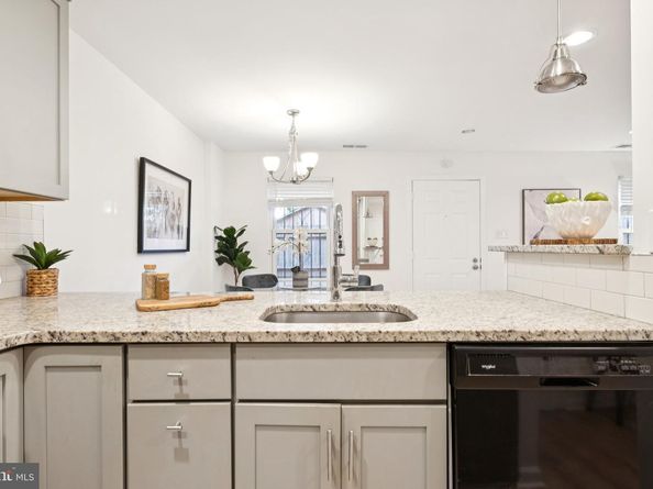 1723 Fitzwater Street B, Philadelphia PA 19146