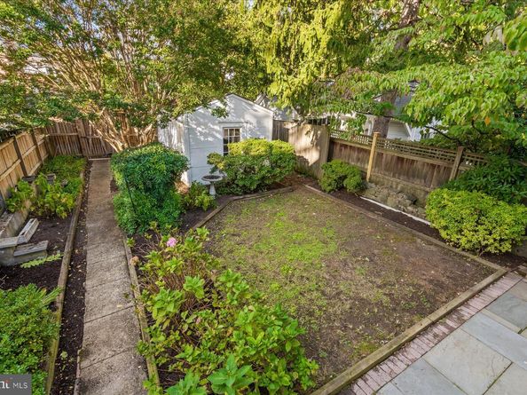 3939 Livingston Street NW, Washington DC 20015