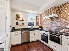 6 Avignon, Devon PA 19333