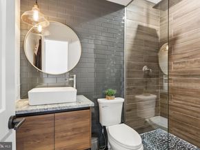 6 Avignon, Devon PA 19333