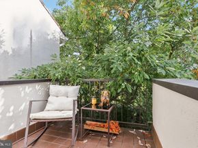 6 Avignon, Devon PA 19333