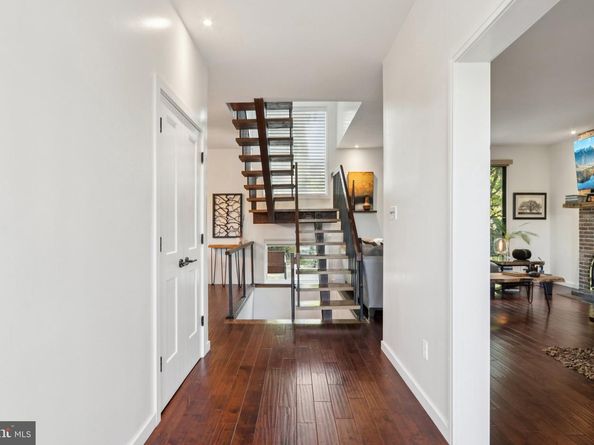 6 Avignon, Devon PA 19333